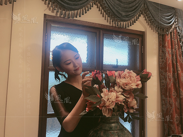 和朋友去了成都一家男士休闲Spa水疗会馆，漂亮小姐姐服务非常好哦