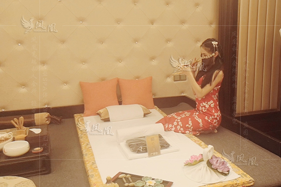 和朋友去了南京一家男士保健按摩养生会馆，服务非常到位超级给力